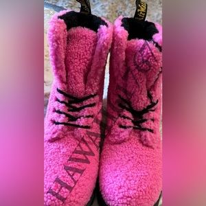 DR. MARTENS